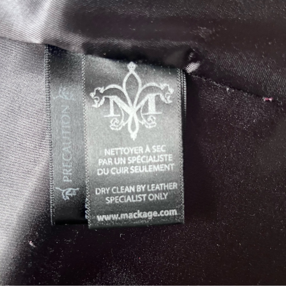 Mackage Luxury Wool and cashmere blend Asymmetrical Zip – Leather Trim – Size M - Picture 9 of 16